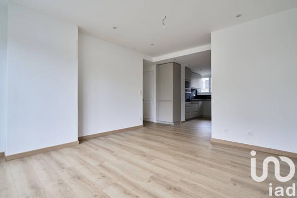 Appartement 3 pièces de 49 m² à Lille (59800)