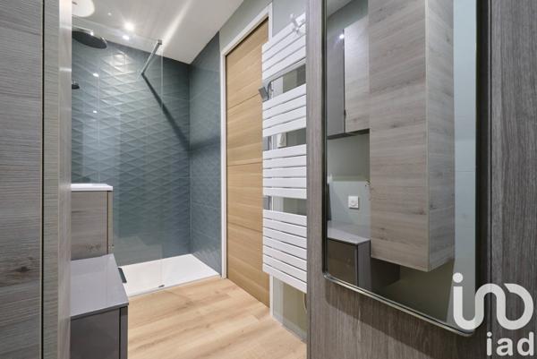 Appartement 3 pièces de 49 m² à Lille (59800)