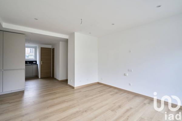 Appartement 3 pièces de 49 m² à Lille (59800)