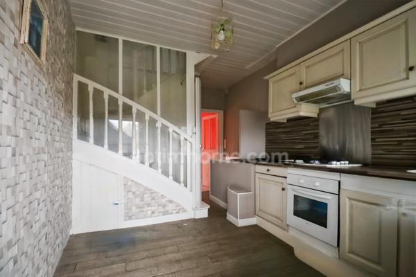 Maison 69 m² - 4 pièces - 3 Chambres - 1 Véranda - 1 Garage - Terrain 50 m² - 87190 MAGNAC LAVAL