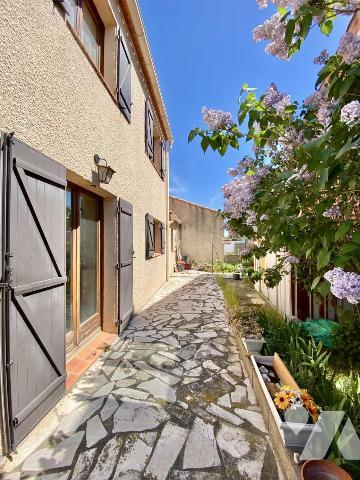 Maison de type t4 avec jardin et garage