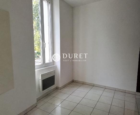 STUDIO A LOUER - CHOLET