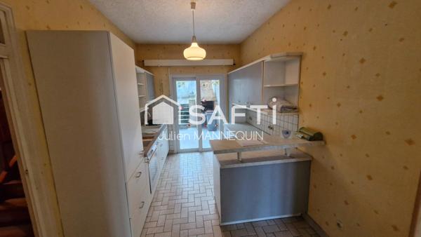 Maison semi mitoyenne 3 chambres, cours  terrasse