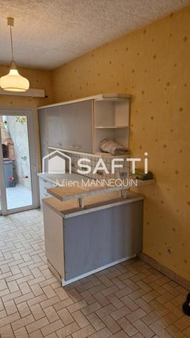 Maison semi mitoyenne 3 chambres, cours  terrasse