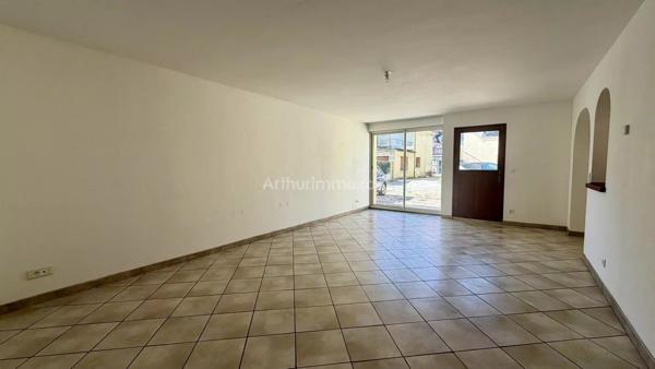 Vente                                                      Appartement
                        
                     3 pièces                      89 m2                     à Les Avenières Veyrins-Thuellin