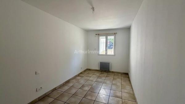 Vente                                                      Appartement
                        
                     3 pièces                      89 m2                     à Les Avenières Veyrins-Thuellin