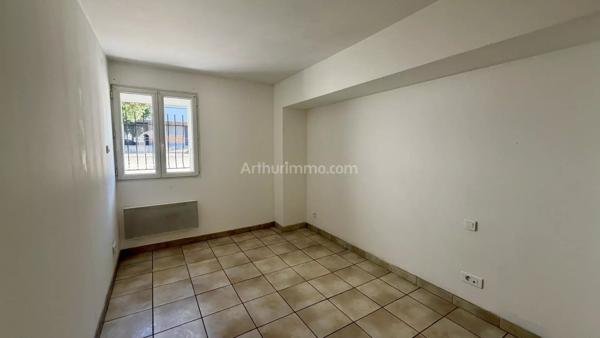 Vente                                                      Appartement
                        
                     3 pièces                      89 m2                     à Les Avenières Veyrins-Thuellin