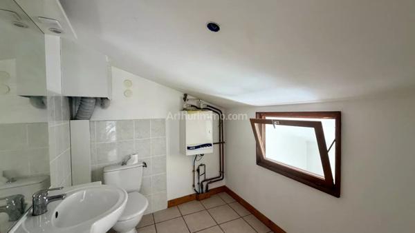 Vente                                                      Appartement
                        
                     3 pièces                      89 m2                     à Les Avenières Veyrins-Thuellin