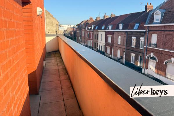 Appartement 3 pièces / 71 m2 / Parking  / Proche CHR 