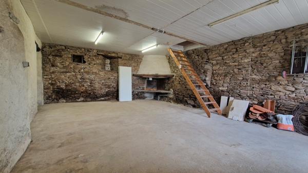 TRES BEAU POTENTIEL à seulement 2 km du Centre-Ville LOROUX-BOTTEREAU