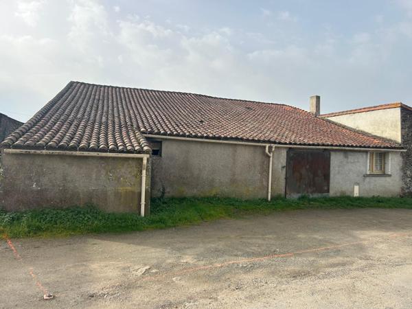 TRES BEAU POTENTIEL à seulement 2 km du Centre-Ville LOROUX-BOTTEREAU