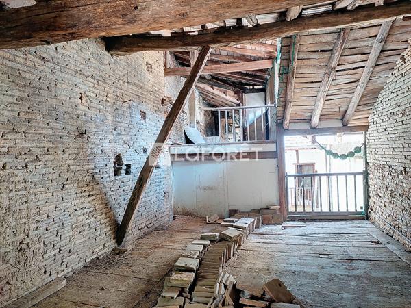 Achat maison Castelsarrasin - 8 pièce(s) - 187 m² - 108 000 €