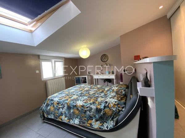 Sainte-Foy (85150) Maison T5 de 124 m² - 3 chambres dont une de plain-pied - Terrain de 679 m² entièrement clôturé