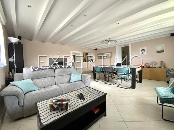 Sainte-Foy (85150) Maison T5 de 124 m² - 3 chambres dont une de plain-pied - Terrain de 679 m² entièrement clôturé