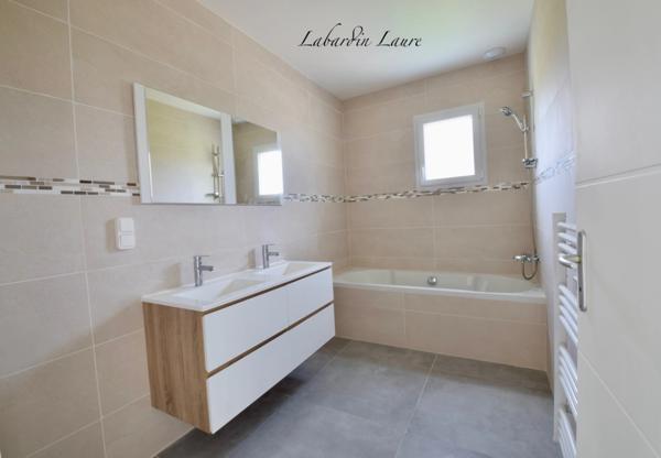 Maison de plain pied 137m2, 4 chambres, à SAINTE-BAZEILLE (47)