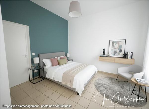 30000  NIMES - studio 36 m2 climatisé au RDC