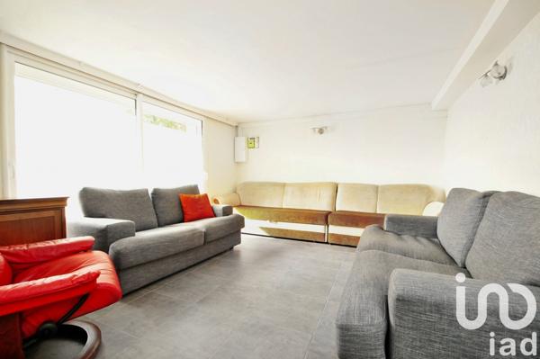 Maison 7 pièces de 175 m² à Genas (69740)