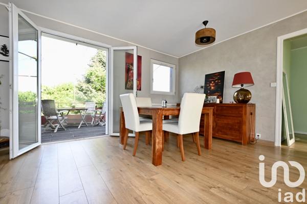 Maison 7 pièces de 175 m² à Genas (69740)