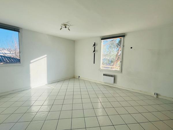 Bureaux Venelles 2 pièce(s) 55 m2