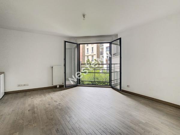 Appartement Suresnes 1 pièce 30 m² + 1 place de parking