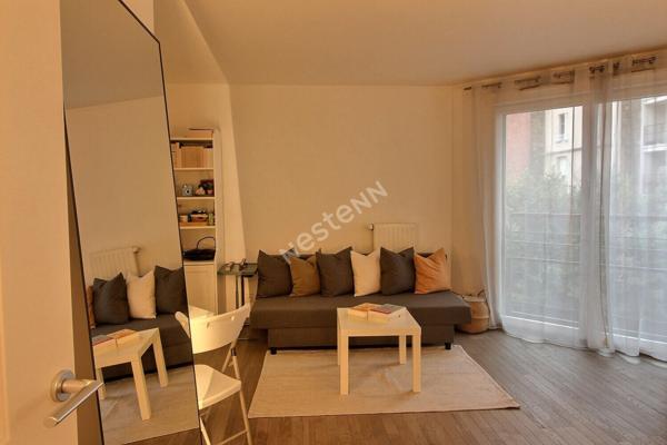 Appartement Suresnes 1 pièce 30 m² + 1 place de parking
