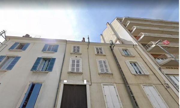 ANGERS CENTRE – Box Palais de Justice / Place Leclerc