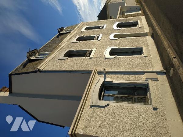 À SAINT-LO, MAISON ANCIENNE de 128m², PROCHE DU CENTRE, DES ECOLES, DES COMMERCES , DE L'HOPITAL.