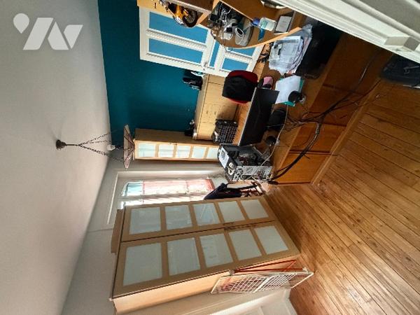 À SAINT-LO, MAISON ANCIENNE de 128m², PROCHE DU CENTRE, DES ECOLES, DES COMMERCES , DE L'HOPITAL.