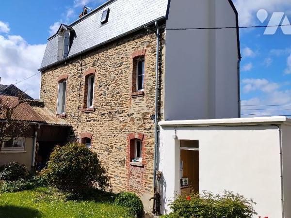À SAINT-LO, MAISON ANCIENNE de 128m², PROCHE DU CENTRE, DES ECOLES, DES COMMERCES , DE L'HOPITAL.