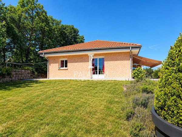 Villa provençale avec vaste terrasse et vue dégagée