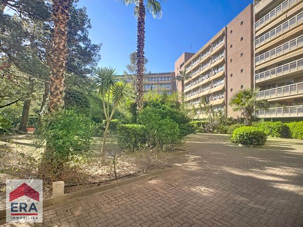 A louer type 4 meublé Menpenti 13006 Marseille 2 terrasses parking privé cuisine équipée