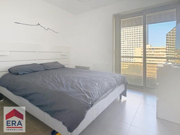 A louer type 4 meublé Menpenti 13006 Marseille 2 terrasses parking privé cuisine équipée