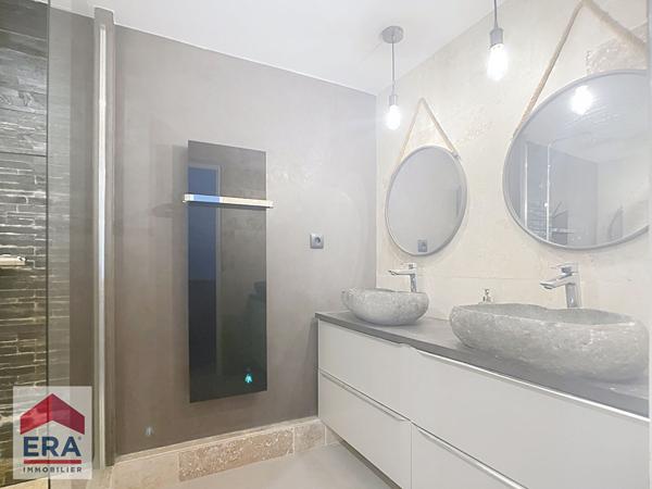 A louer type 4 meublé Menpenti 13006 Marseille 2 terrasses parking privé cuisine équipée