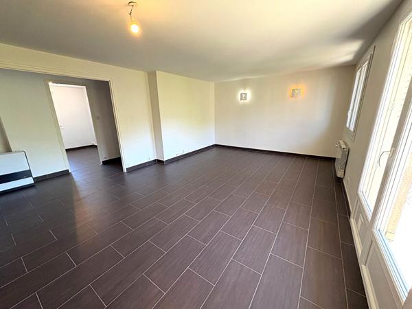 Appartement 4 pièces à louer au coeur de Fontaine