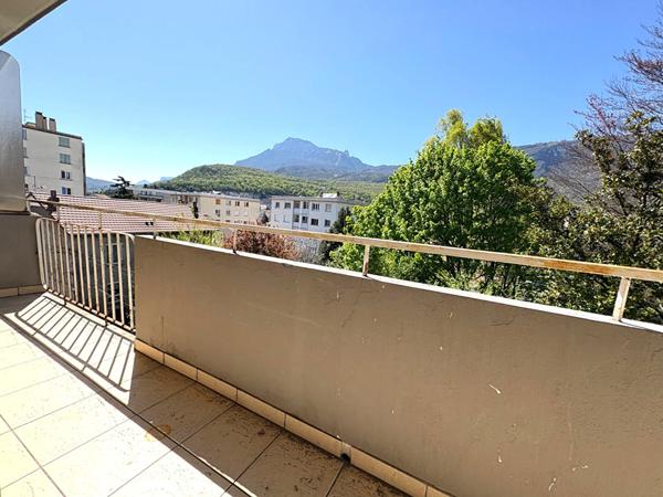 Appartement 4 pièces à louer au coeur de Fontaine