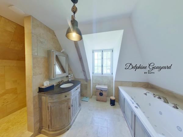 Maison en pierre rénovée en 2021 - finitions haut de gamme