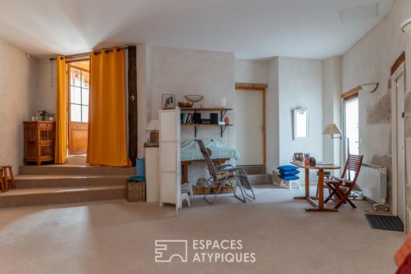 Demeure historique du XIIIe siècle : un cadre enchanteur entre héritage et modernité