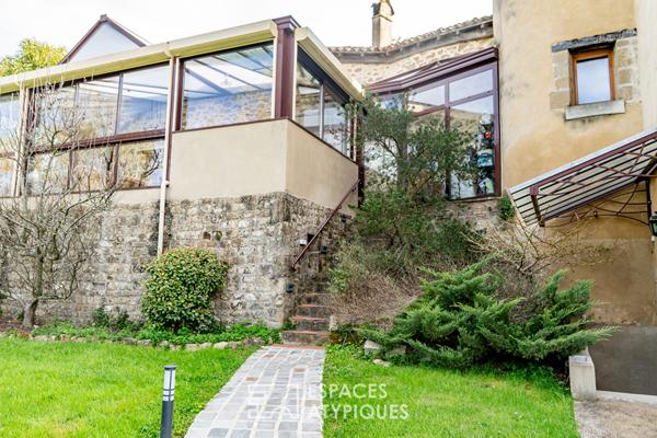 Demeure historique du XIIIe siècle : un cadre enchanteur entre héritage et modernité