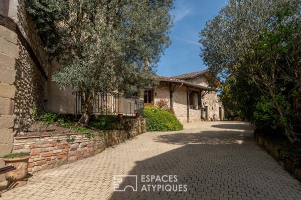 Demeure historique du XIIIe siècle : un cadre enchanteur entre héritage et modernité