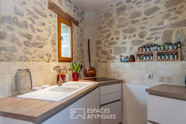 Demeure historique du XIIIe siècle : un cadre enchanteur entre héritage et modernité