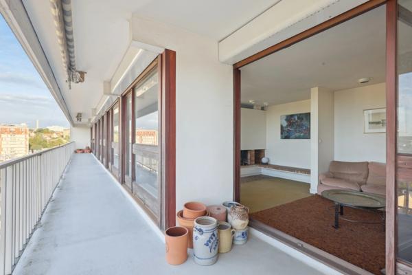 CENTRE FONTENAY AUX ROSES (HAUTS DE SEINE) APPARTEMENT ATYPIQUE