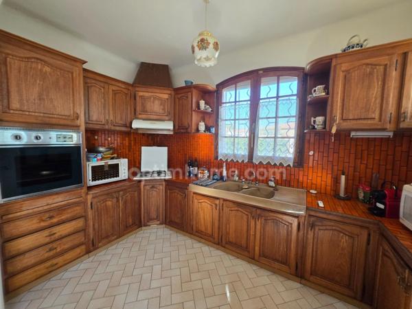MARTIGUES SAINT-JEAN – MAISON PLAIN-PIED 127,50 M² – TERRAIN 1 170 M² – 3 CHAMBRES – GARAGE – CAVE À VIN
