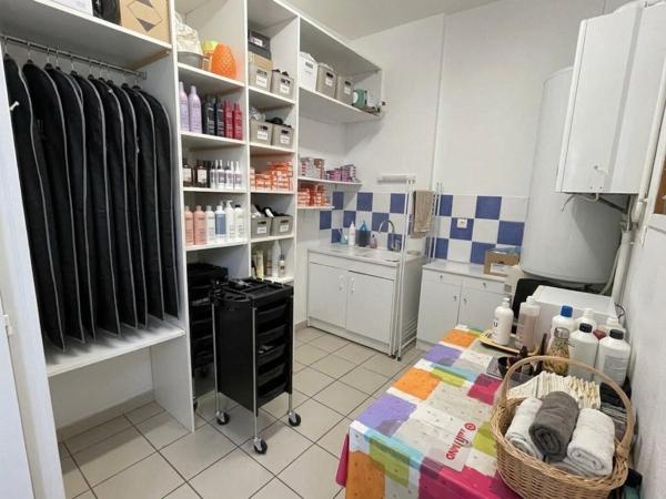 FdC Salon Coiffure avec un garage à Ceyrat