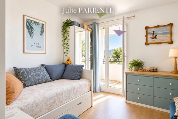 Appartement à vendre 4 pièces LA CIOTAT (13) Parking privatif