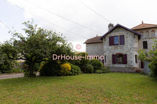 Maison à vendre 9 pièces de 205 m²