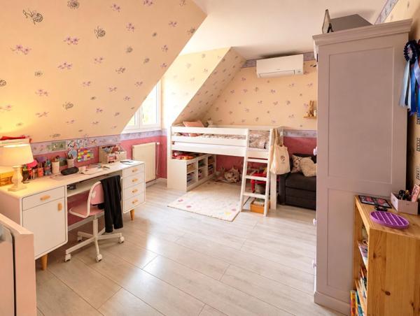 Maison à VAUX-LE-PENIL, 77000 - 6 pièces 113m²
