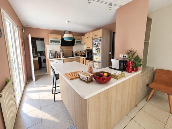 Maison à VAUX-LE-PENIL, 77000 - 6 pièces 113m²