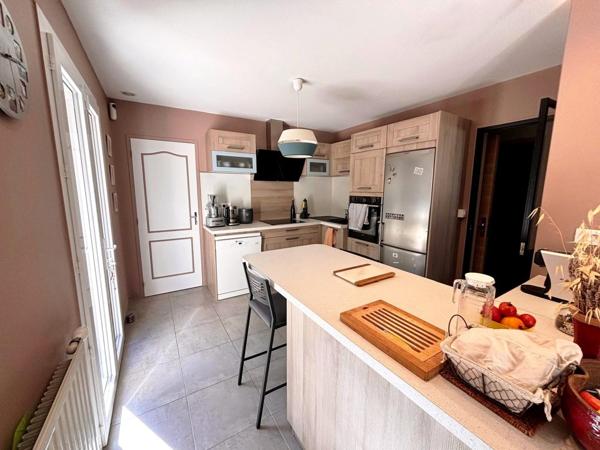 Maison à VAUX-LE-PENIL, 77000 - 6 pièces 113m²