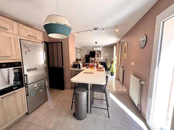 Maison à VAUX-LE-PENIL, 77000 - 6 pièces 113m²