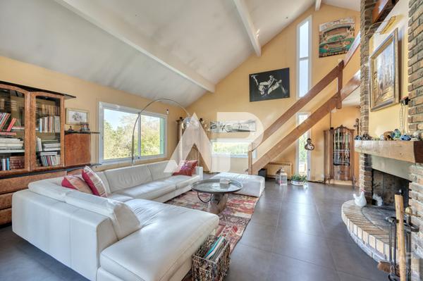 Maison Rueil Malmaison 6 pièce(s) 225 m2 €1 250 000 ** - Référence 18592